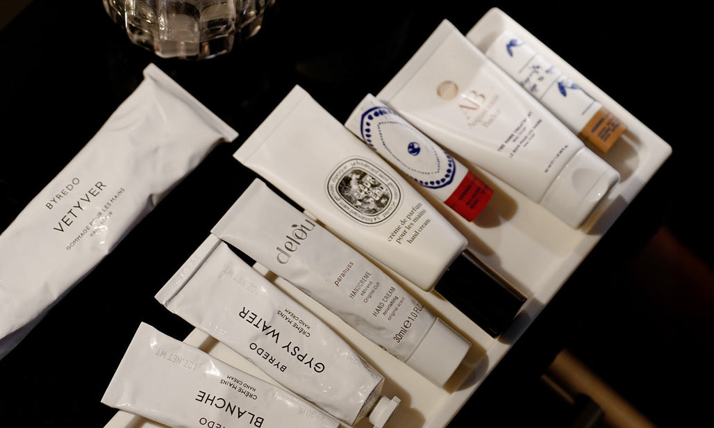 Sanfte Begleiter durch die kalte Jahreszeit. Hand- und Lippenpflege für Ihr Wohlbefinden