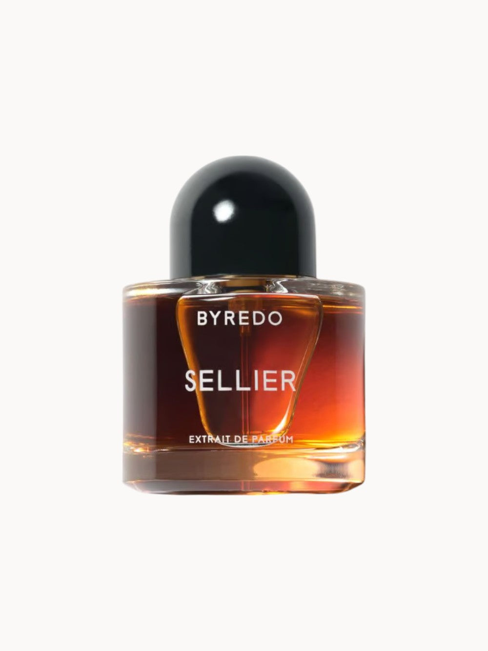 Sellier von BYREDO – ein intensives Lederparfum mit rauchigem Tabak, antiken Noten und dunkler Eleganz. Night Veils: Luxus in höchster Duftkonzentration.