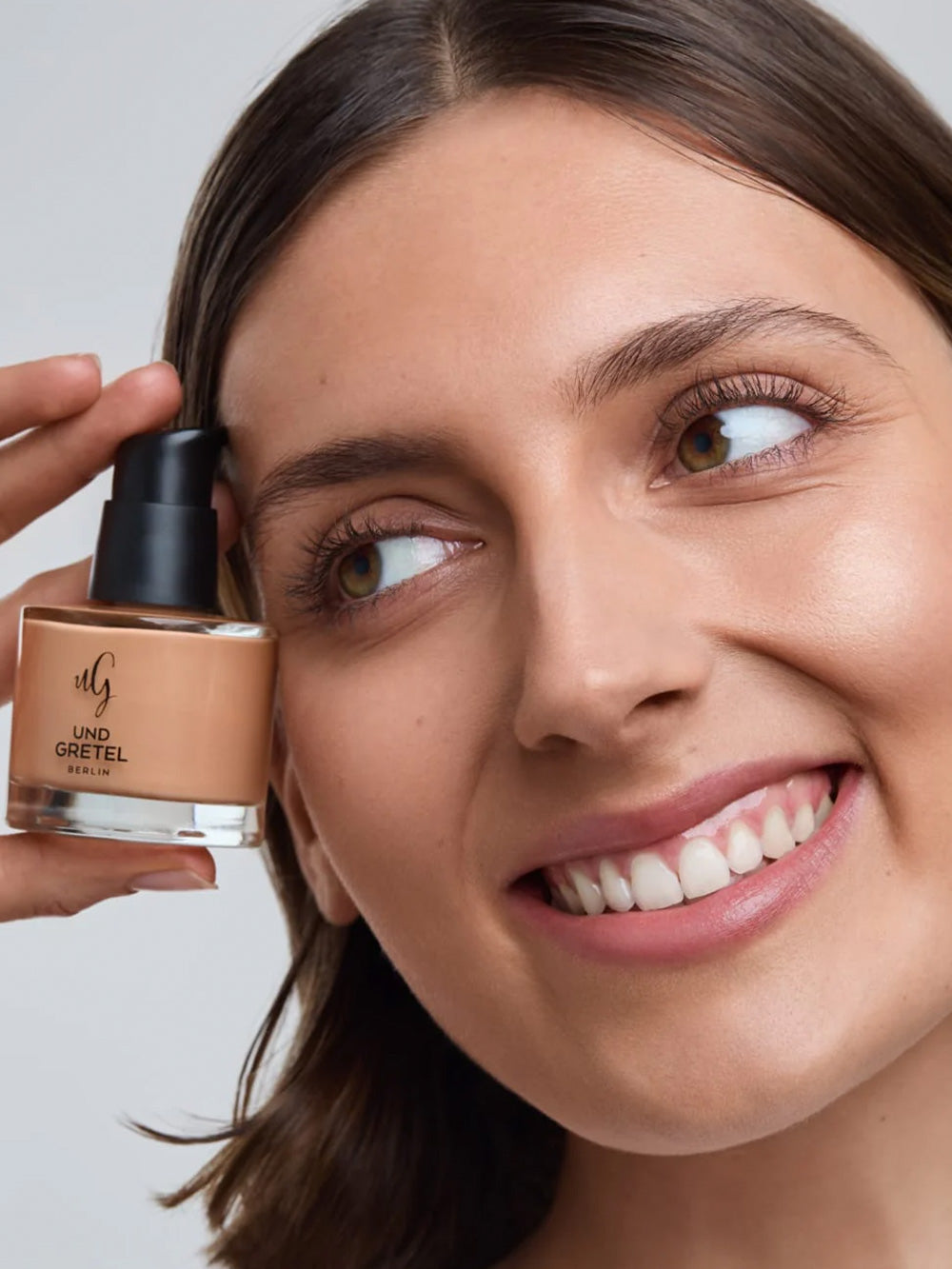 BESTE CC Cream - Medium 02