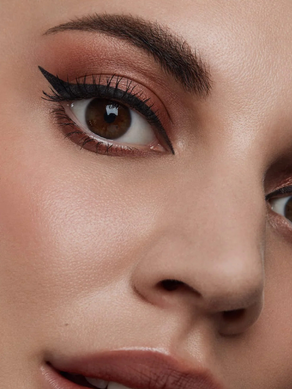 TINCTE Liquid Eyeliner